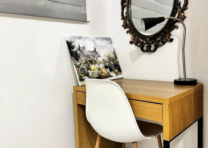 아파트 Near The Center Two Bedrooms Floor Minus First