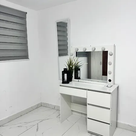 Near The Center Two Bedrooms Floor Minus First *